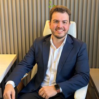 Ampliar imagem: Davi Teixeira Urzêdo Queiroz, Neurologista Belo Horizonte