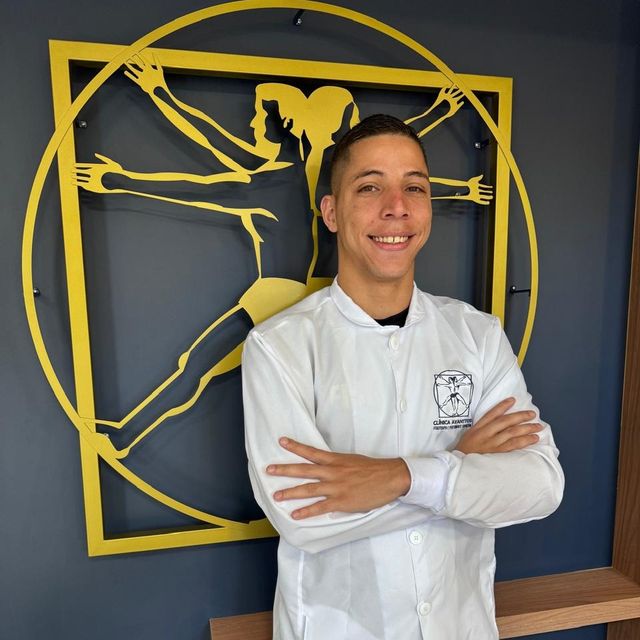 Leonardo  Passos dos Santos, Fisioterapeuta Curitiba