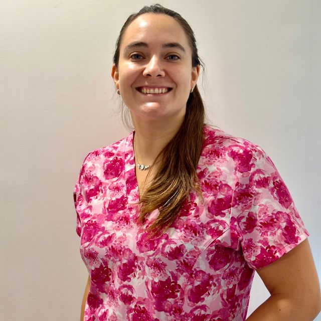 Virginia Valdes Iturbe, Dentista Talca