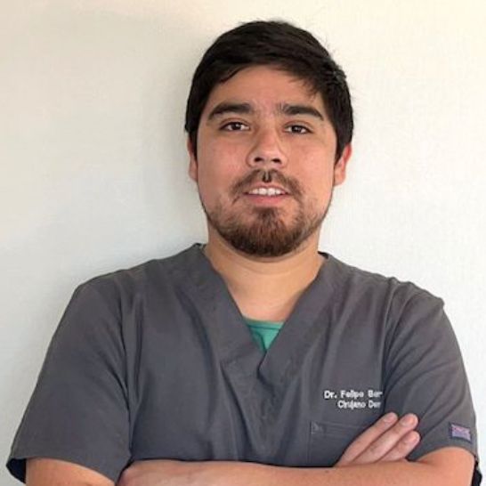 Felipe Berrios Riquelme, Dentista Santiago