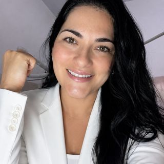 Ana Maria  Martuscello Teixeira , Dentista Nova Iguaçu