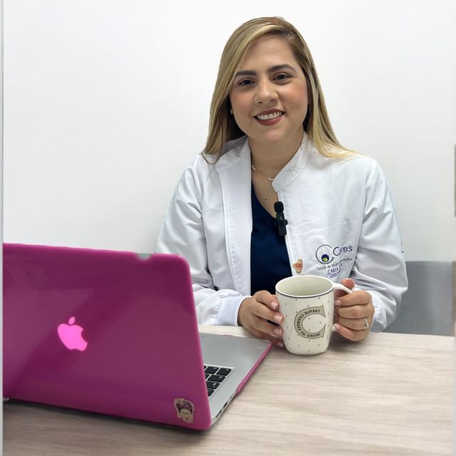 Carla Patricia Usta, Ginecólogo Montería