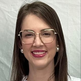 Vanessa Costa Neves, Cirurgião geral Salvador