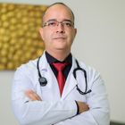 Dr. Vinicius  Santos Ferreira