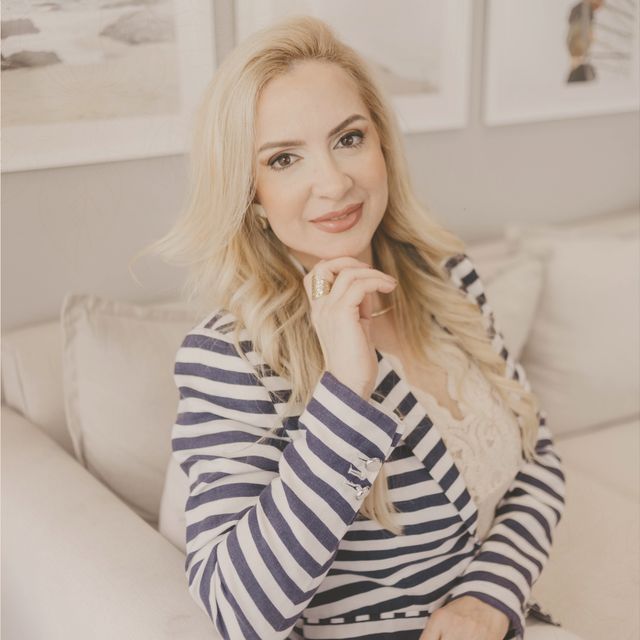 Simone Dinely, Psicólogo Curitiba