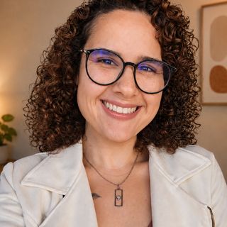 Dra. Leticia Magalhães