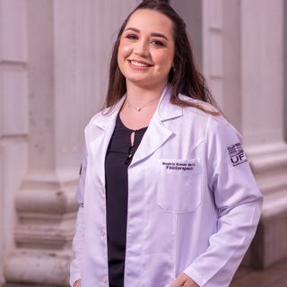 Ampliar imagem: Beatriz  Langame, Fisioterapeuta Curitiba