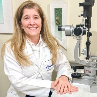 Ampliar imagem: Angela Ramos Chaib, Oftalmologista Campinas