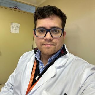 Acercar imagen: Alexander  Arellano Rojas, Hematólogo Providencia