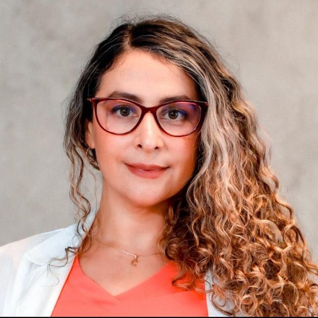 Carmen Gloria  Torres Zamanillo, Dentista Arica