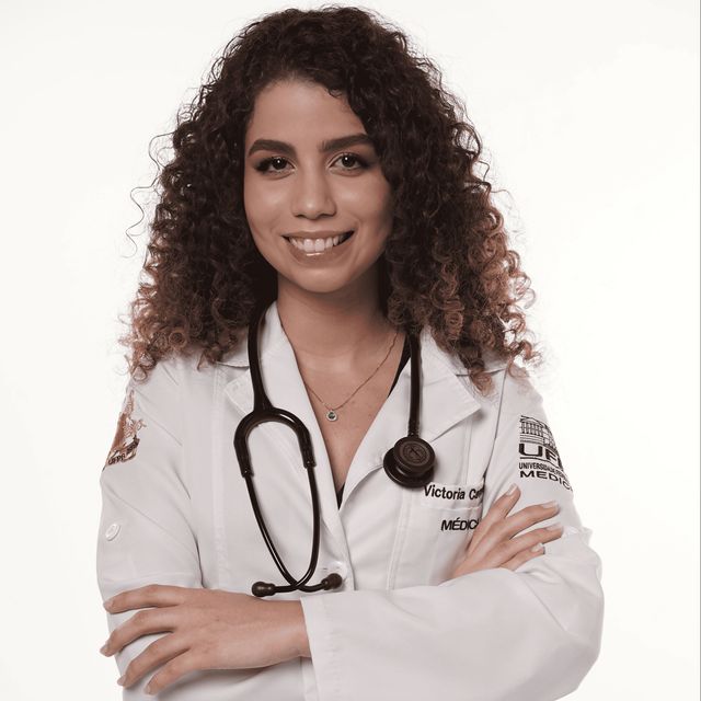 Victoria Cavalcanti de Souza, Médico clínico geral Curitiba