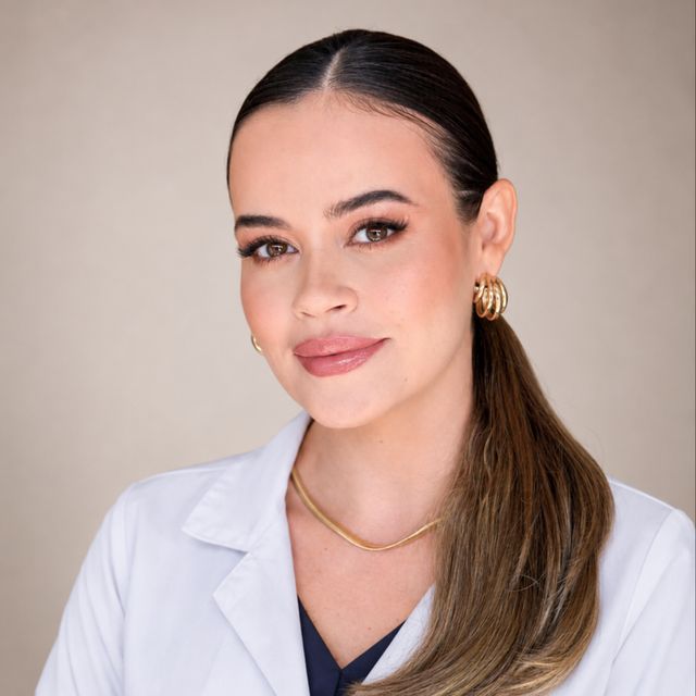 Leticia  Ferreira Gomes de Vasconelos, Dermatologista Planaltina
