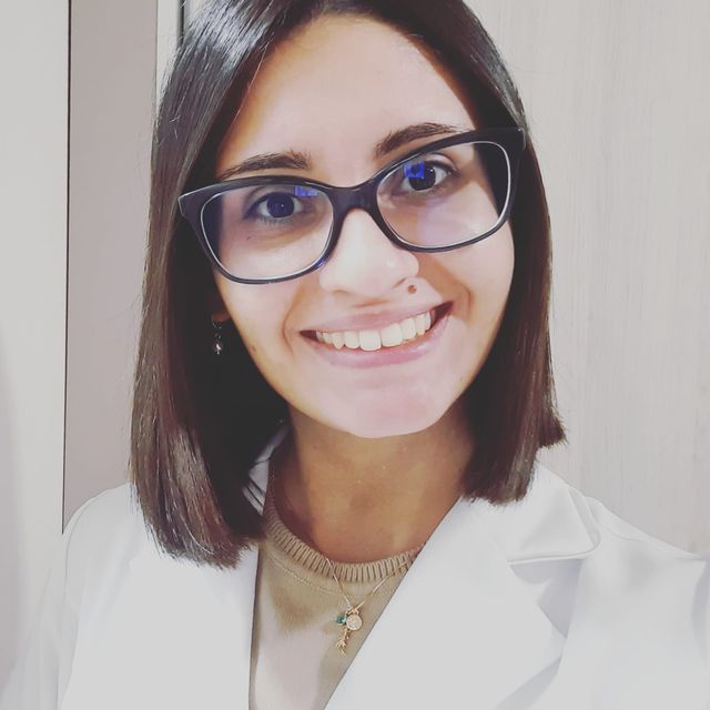 Larissa Arnold Azevedo , Nutricionista Bento Gonçalves
