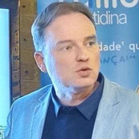 Jarbas José Avila junior, Gastroenterologista pediátrico Curitiba