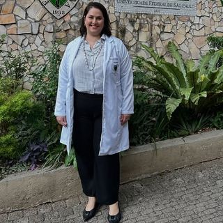 Ampliar imagem: Ana Carolina  Bonini, Oftalmologista São Paulo