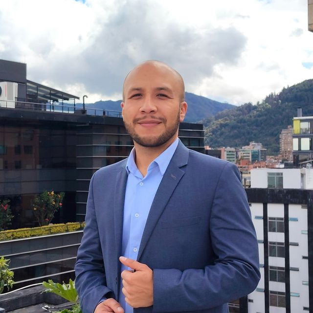 Guillermo Alberto González Silva, Terapeuta complementario Bogotá