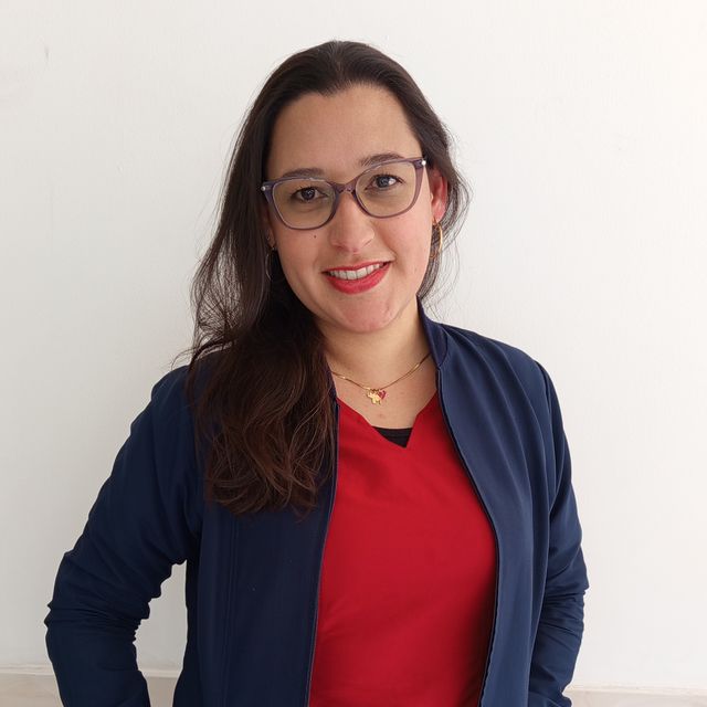 Adriana K. Mijares C., Odontólogo Bogotá