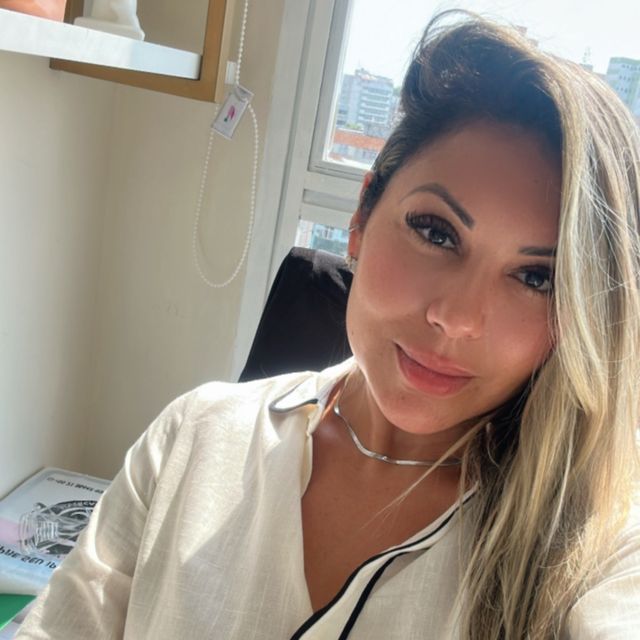 Caroline Santana Santos, Dentista Rio de Janeiro