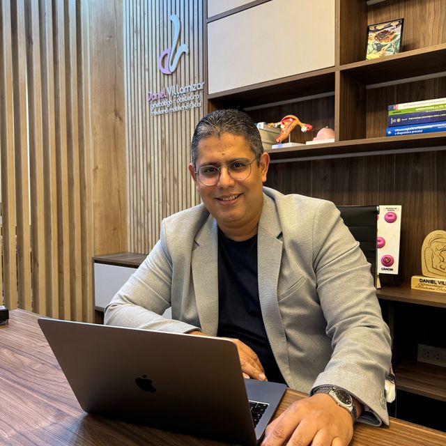 Daniel Villamizar Hernandez, Ginecólogo Tarapoto