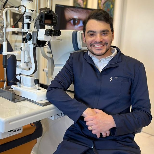 Gabriel Castorino, Oftalmologista Santos