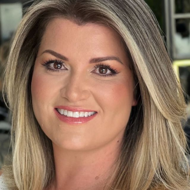 Daniele Carnelossi, Psicólogo Curitiba