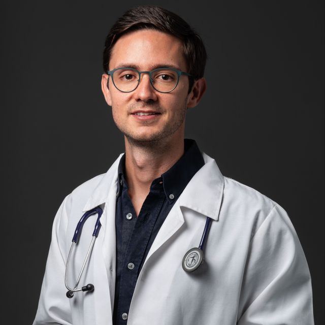 Andres Velasquez Hoyos, Cirujano general Medellín