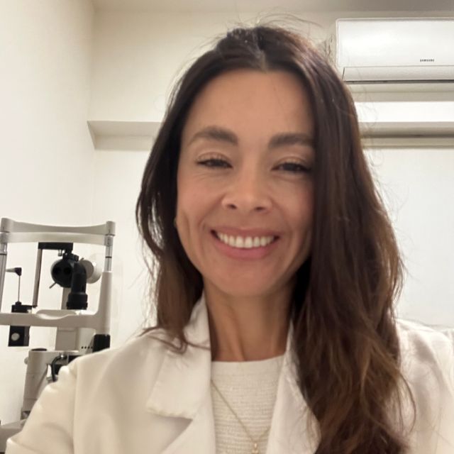 Mónica Esguerra Hoyos, Oftalmólogo Capital Federal