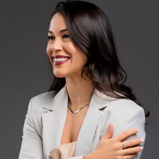 Dra. Camila Peres Ferreira