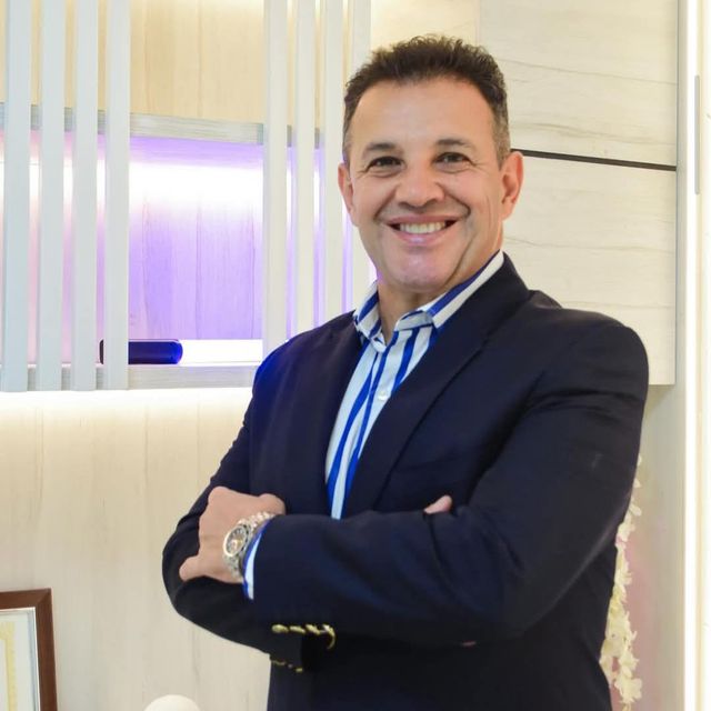 Rafael Alberto Miguel Posada Paez, Cirujano plástico Bucaramanga