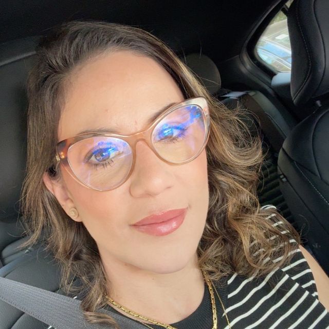 Mariah  Lopes Arnhold, Dermatologista Porto Alegre