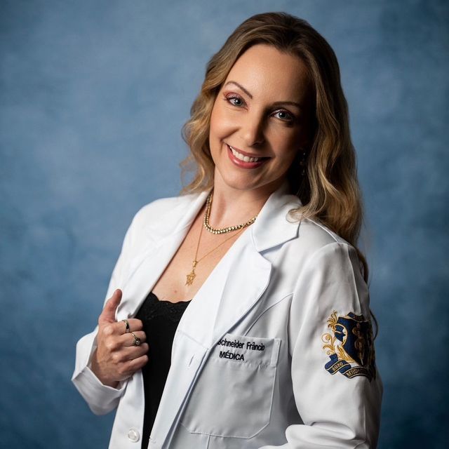 Aline Schneider Francio , Generalista Curitiba