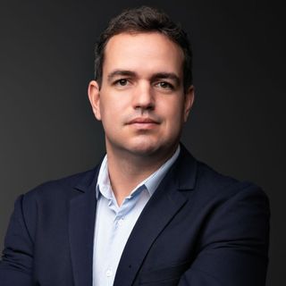 Milton Barbosa De Farias Neto, Ortopedista - Traumatologista João Pessoa