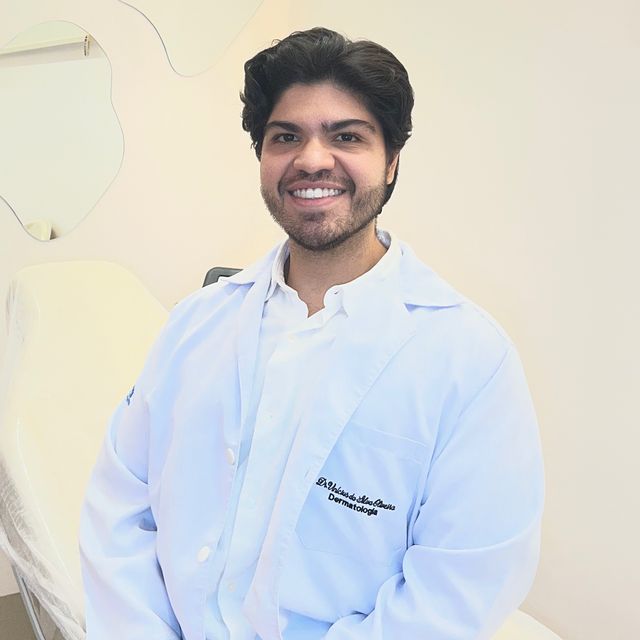 Vinicius da Silva Oliveira, Dermatologista Goiânia