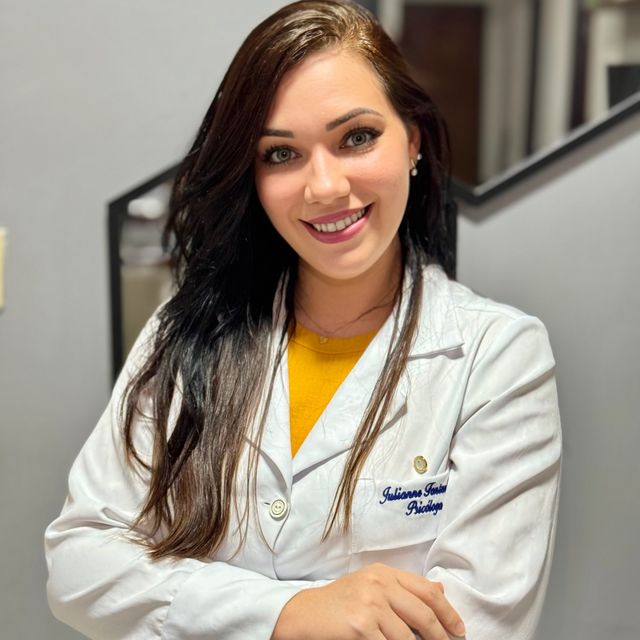Julianne Fontenelle, Psicólogo São Luís