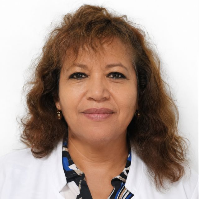 Ana Karina La Madrid Barreto, Reumatólogo Piura