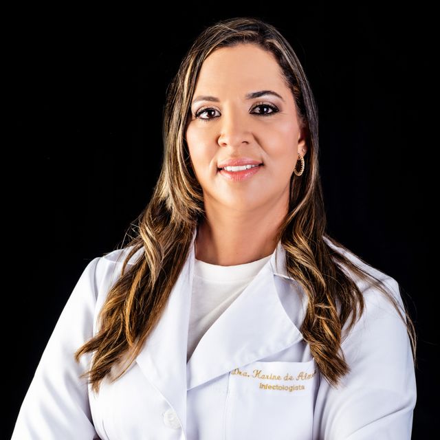 Karine de Almeida Araújo Ramos, Infectologista Salvador