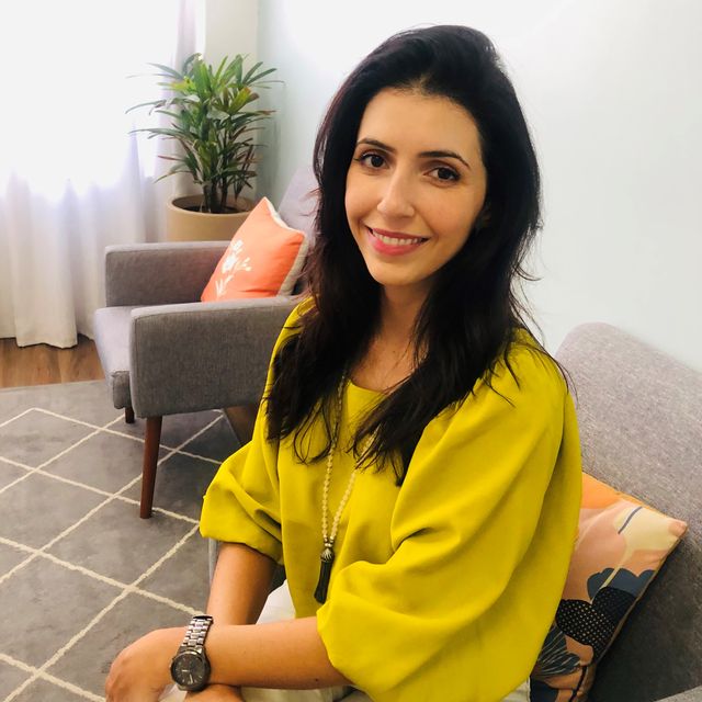 Julia Oliveira, Psicanalista Belo Horizonte