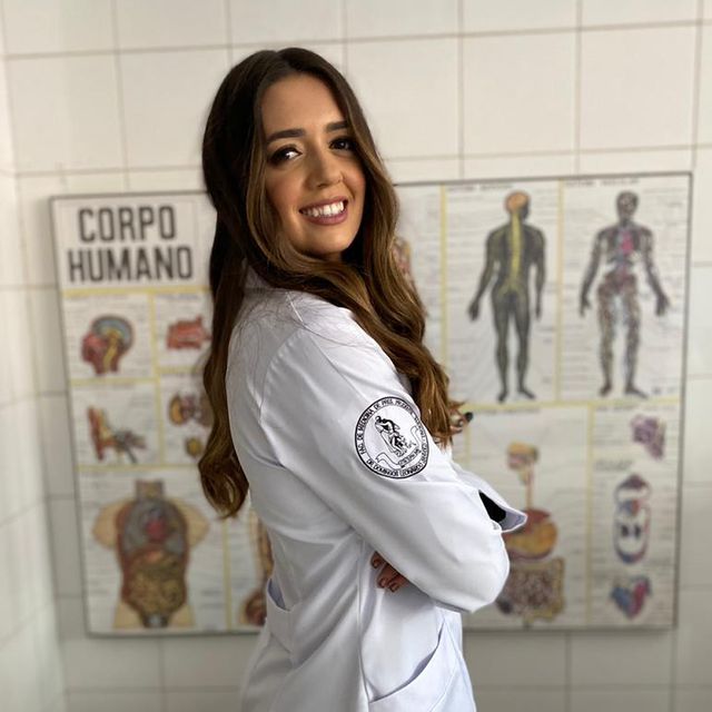 Júlia Mendonça Rezende, Médico clínico geral Barueri