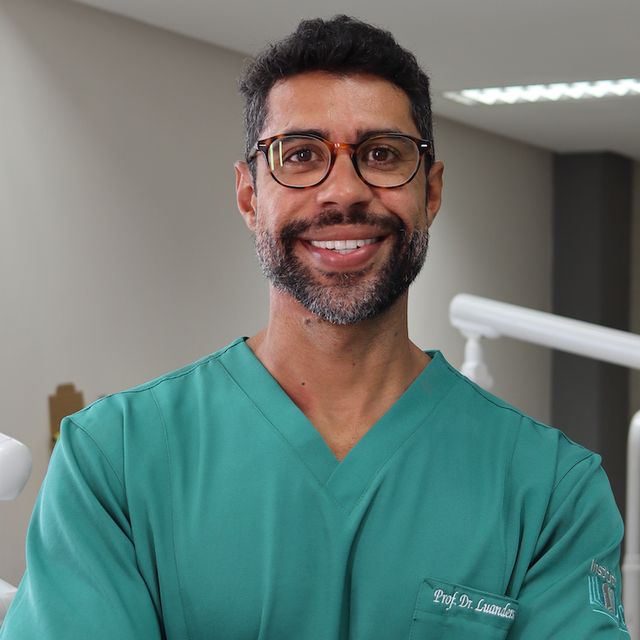 Luanderson Lopes Pereira, Dentista Salvador