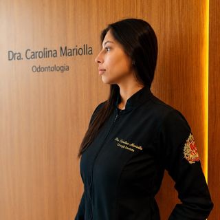 Carolina  Mariolla , Dentista Mogi das Cruzes