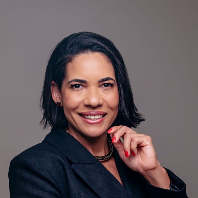 Nina Gabriela Rocha, Terapeuta complementar Brasília