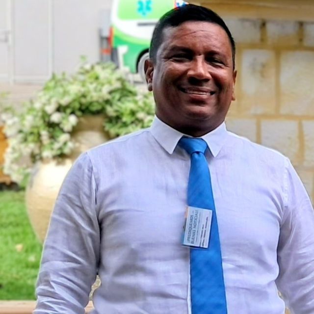 Ronald Pomares, Psicólogo Ciénaga