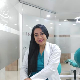 Acercar imagen: Amalia Perez Sepulveda, Odontólogo Bello