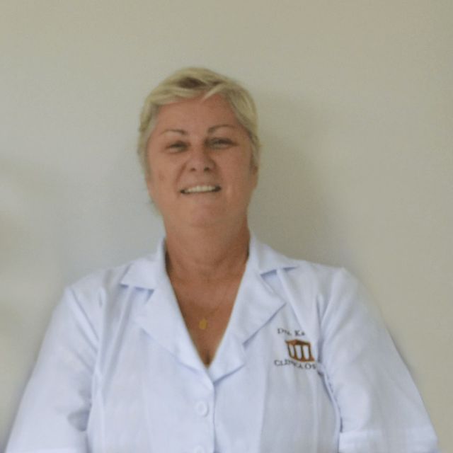 Karin Erdmann, Ortopedista - Traumatologista Cascavel