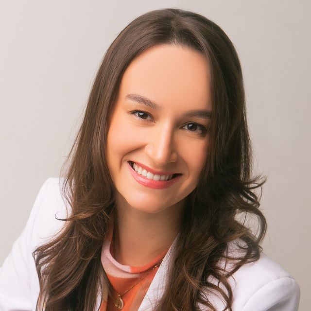 Camila Ribeiro Dutra, Reumatologista Itajaí