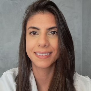 Sílvia Ker Marques Gouvêa, Oftalmologista Rio de Janeiro