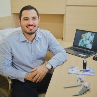 Ampliar imagem: Matheus de Sá Torres, Ortopedista - Traumatologista Rio de Janeiro