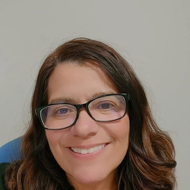 Angelica de Oliveira Goncalves, Dermatologista Duque de Caxias