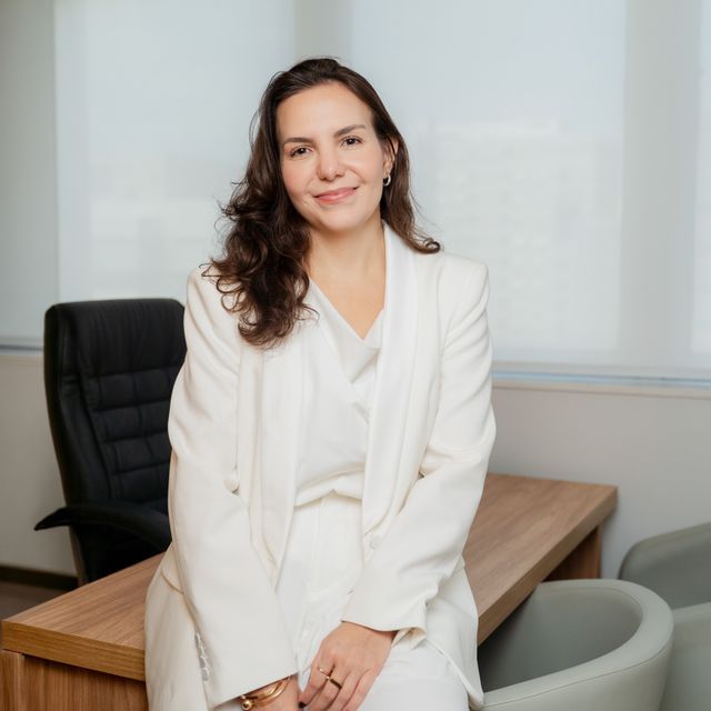 Thayane Zanineli Ré, Reumatologista Rio de Janeiro