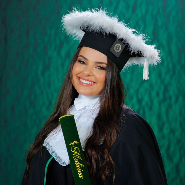 Ana Carolina Bissaco Toledo